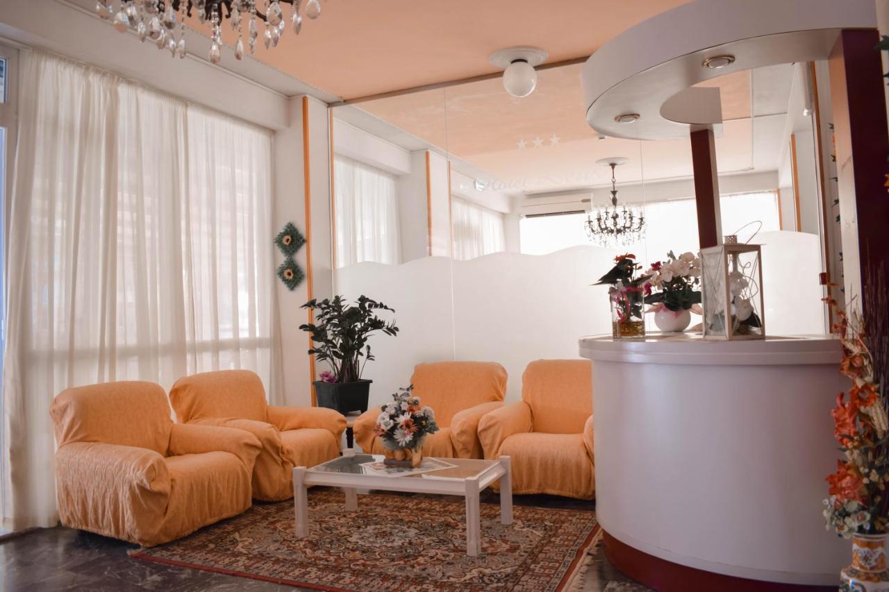 Hotel Zeus تّشيرفييا المظهر الخارجي الصورة